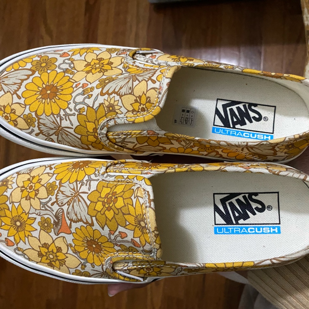 Vans slides size 9